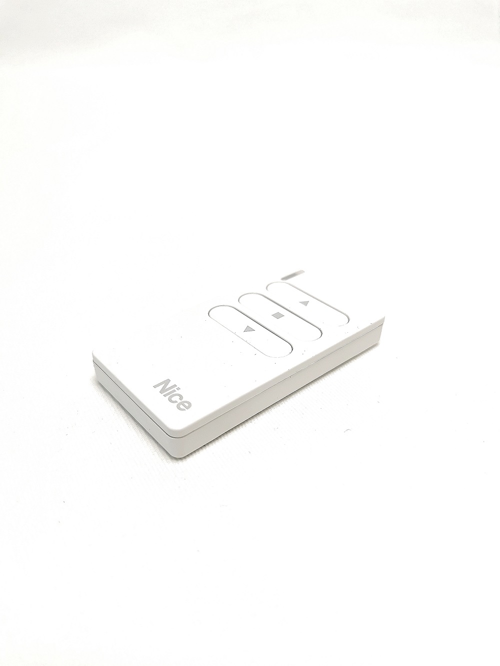 Emetteur radio miniaturisé Nice ERA Mini Way - MW1 pour la gestion intuitive des protections solaires. Fréquence 433Mhz rolling code avec auto-apprentissage
