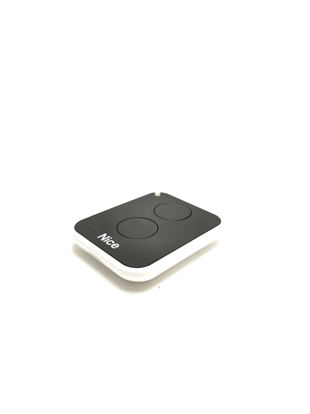 Télécommande Nice ERA ON4E 4 canaux Fréquence 433Mhz rolling code. Elégante et pratique, pouvant se fixer au mur ou sur le tableau de bord. Support inclus.
