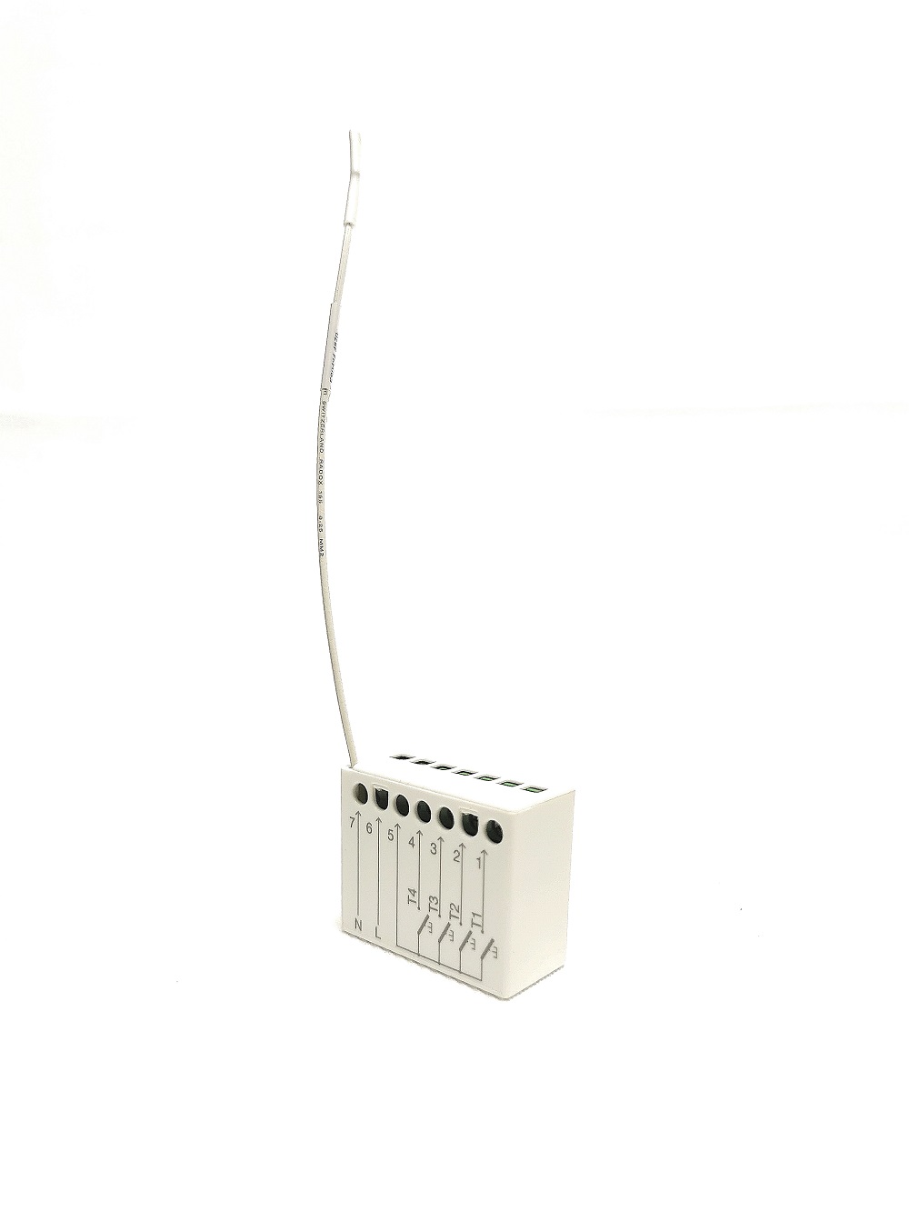 Emetteur à encastrer Nice TTX4 parfait pour la commande d'automatismes inaccessibles directement par câble. Fréquence 433Mhz avec rolling code, 4 canaux.